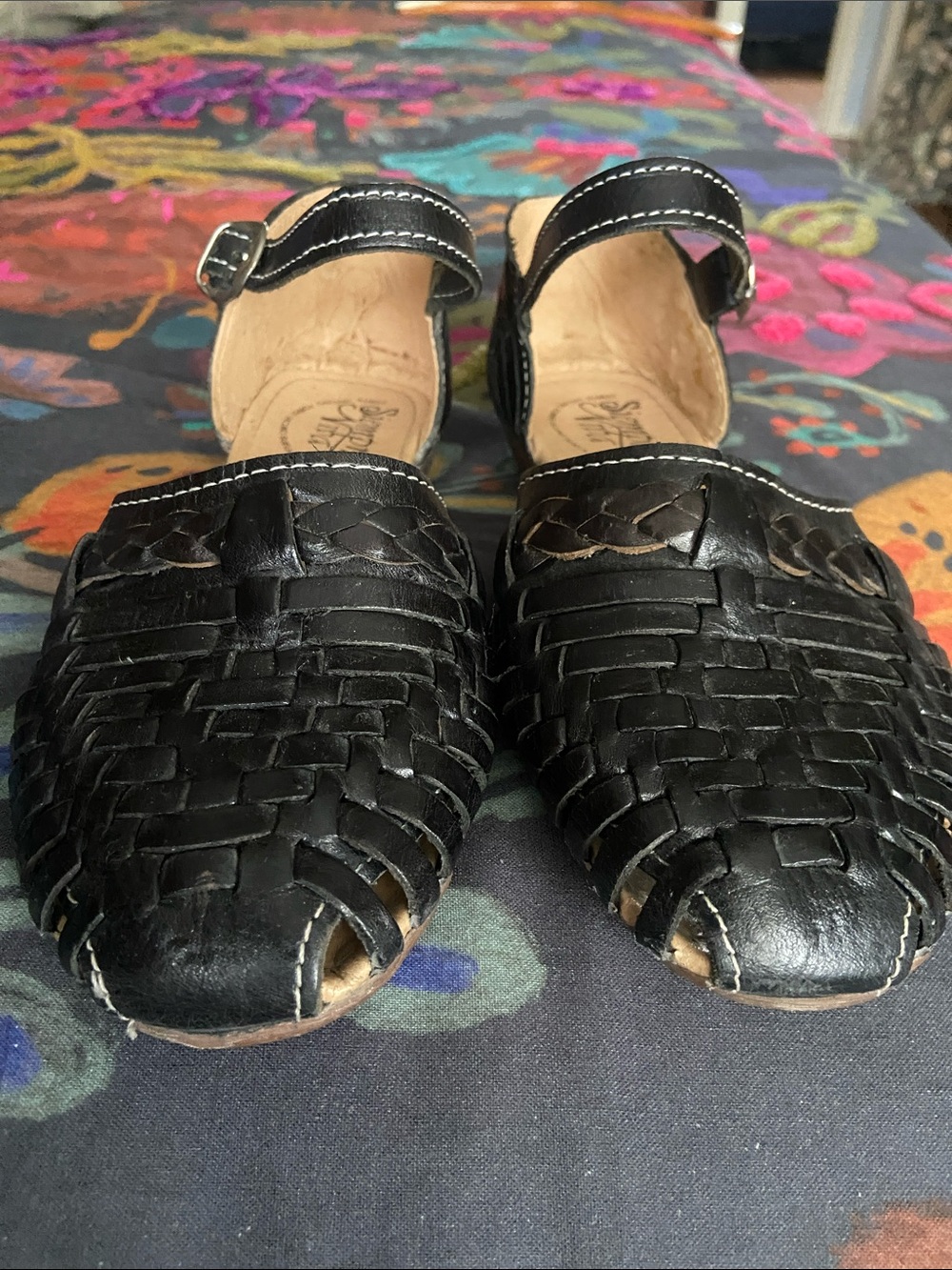 Siempre Viva Black Leather Huaraches Flats Sandals 7.5